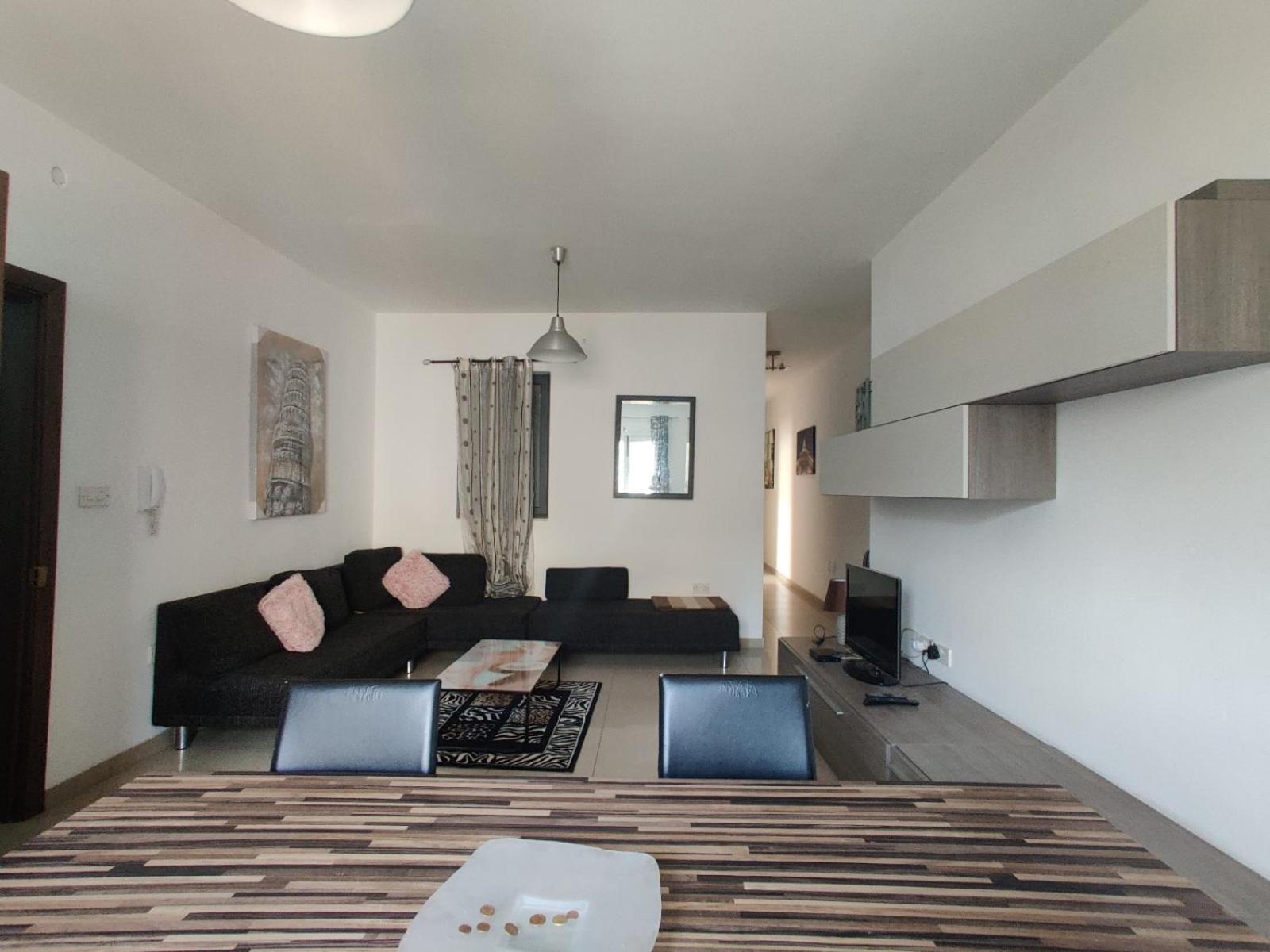 St Julians Sliema 3 Minutes Walk From Promenade 3 Bedroom Apartment 外观 照片